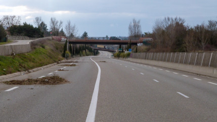 Auvergne : les agriculteurs lèvent les barrages sur l'A71 et l'A75 Auvergne : les agriculteurs lèvent les barrages sur l'A71 et l'A75