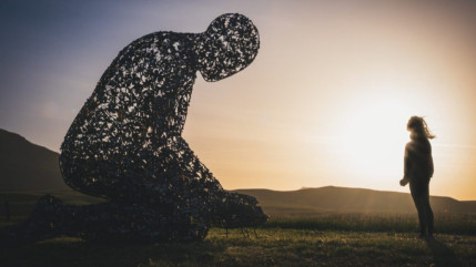 Avec Horizons, l'art contemporain s'invite sur les chemins de randonn&eacute;e du Sancy