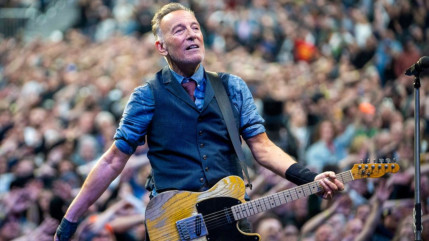 Bruce Springsteen reporte plusieurs dates à cause de problèmes de santé Bruce Springsteen reporte plusieurs dates à cause de problèmes de santé
