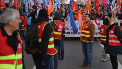 Clermont-Ferrand : environ 2000 participants à la manifestation pour le pouvoir d'achat Clermont-Ferrand : environ 2000 participants à la manifestation pour le pouvoir d'achat