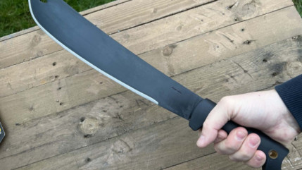 Clermont-Ferrand : ivre, il est accus&eacute; d&rsquo;avoir menac&eacute; plusieurs personnes avec une machette
