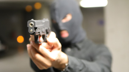 Clermont-Ferrand : un jeune homme prend une balle dans la jambe