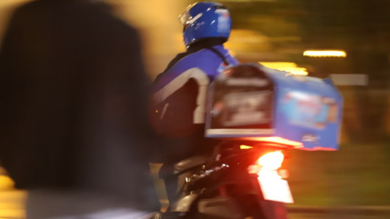 Clermont-Ferrand : un livreur condamné pour avoir percuté une personne âgée sur la voie de tramway Clermont-Ferrand : un livreur condamné pour avoir percuté une personne âgée sur la voie de tramway