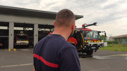 Comment les pompiers de l'aéroport de Clermont-Ferrand gère-t-il un crash aérien ? (VIDÉO)