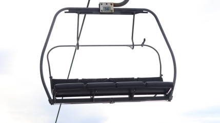 Dans le Massif du Sancy, "une saison chaotique" pour les professionnels du ski Dans le Massif du Sancy, "une saison chaotique" pour les professionnels du ski