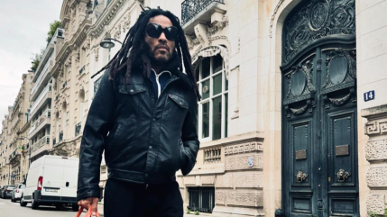 Dans son nouveau clip "Honey", Lenny Kravitz nous donne chaud Dans son nouveau clip "Honey", Lenny Kravitz nous donne chaud