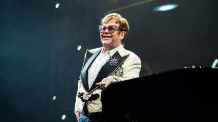 Elton John en voie de guérison après une violente infection à l'œil ! Elton John en voie de guérison après une violente infection à l'œil !