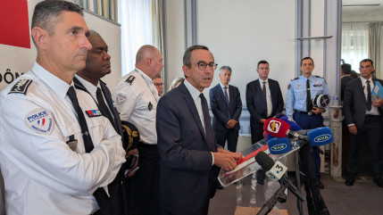 EN DIRECT - Policiers et caméras supplémentaires, création d'un pole investigation... Les annonces du ministre de l'Intérieur à Clermont-Ferrand