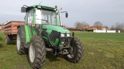 Ivres, la nuit de la Saint-Sylvestre, deux adolescent se blessent dans un accident de tracteur