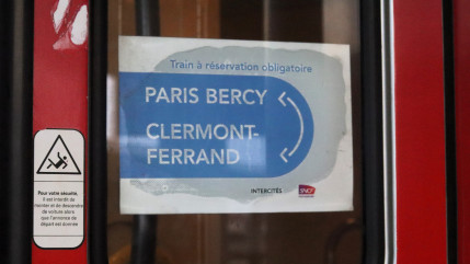 La SNCF va investir 850 millions d'euros suppl&eacute;mentaires sur la ligne Clermont-Paris