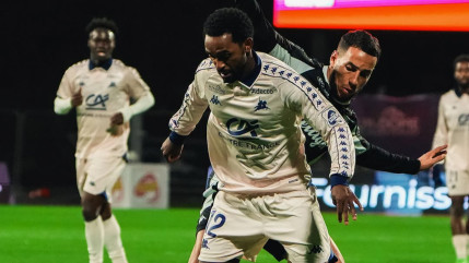 Ligue 2 : toujours aucune victoire pour Clermont, battu &agrave; domicile par Guingamp (0-2)