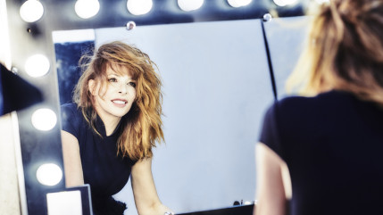 Mylène Farmer : elle est la nouvelle voix de la campagne de Sidaction !