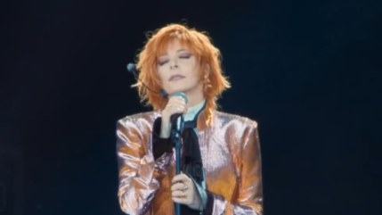 Mylène Farmer enflamme le Stade de France accompagnée d'une star mondiale de la chanson Mylène Farmer enflamme le Stade de France accompagnée d'une star mondiale de la chanson