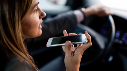 Puy-de-D&ocirc;me : le t&eacute;l&eacute;phone au volant pourra co&ucirc;ter imm&eacute;diatement le permis &agrave; la rentr&eacute;e