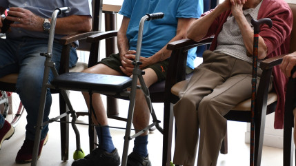 Puy-de-Dôme : une infirmière dérobe deux chéquiers dans un Ehpad et se fait interpeller Puy-de-Dôme : une infirmière dérobe deux chéquiers dans un Ehpad et se fait interpeller