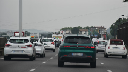 Routes de No&euml;l : circulation intense attendue en Auvergne-Rh&ocirc;ne-Alpes