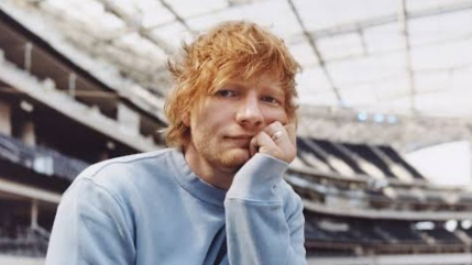 Surprise : Ed Sheeran dévoile un morceau inédit en plein concert ! Surprise : Ed Sheeran dévoile un morceau inédit en plein concert !