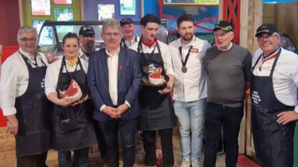 Salon de l’Agriculture : une Cantalienne remporte le Concours des Jeunes Bouchers 2025
