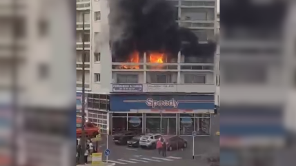 Une personne grièvement brûlée dans l'incendie d'un appartement à Clermont-Ferrand (VIDÉO) Une personne grièvement brûlée dans l'incendie d'un appartement à Clermont-Ferrand (VIDÉO)