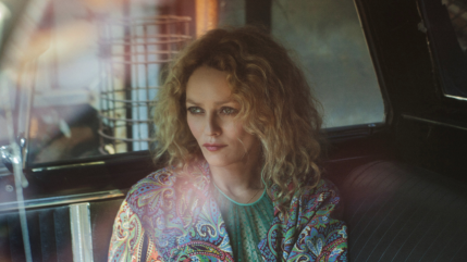 Vanessa Paradis s'entoure de deux invités mystère pour son nouvel opus