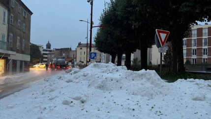 Violent orage &agrave; Issoire : d&rsquo;importants d&eacute;g&acirc;ts apr&egrave;s une spectaculaire chute de gr&ecirc;le