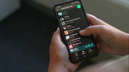 Vous ne savez pas quoi écouter ? RVA vous propose LA playlist de l’été ! Vous ne savez pas quoi écouter ? RVA vous propose LA playlist de l’été !