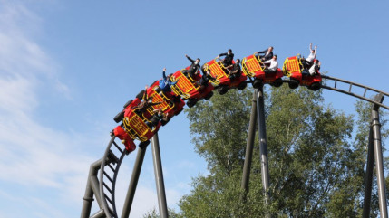 Vulcania, Lemptégy, Le Pal : les parcs lancent leurs recrutements saisonniers Vulcania, Lemptégy, Le Pal : les parcs lancent leurs recrutements saisonniers