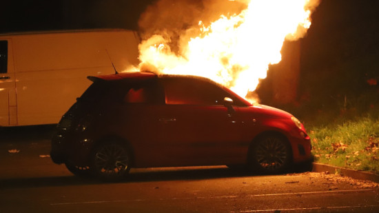 Clermont-Ferrand : une voiture s'embrase dans un parking souterrain, les pompiers interviennent