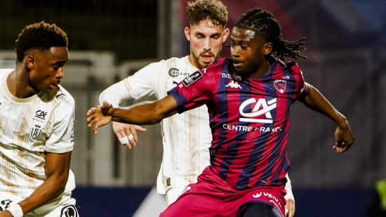 Clermont Foot-Reims : une histoire de rouges (0-1)