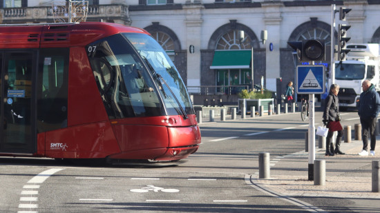 Deux hommes condamn&eacute;s apr&egrave;s l'agression de lyc&eacute;ens dans le tramway de Clermont-Ferrand