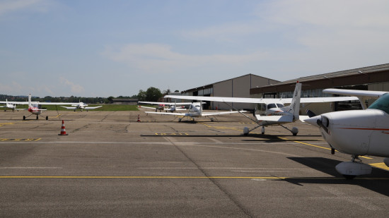 Drame &agrave; l&rsquo;a&eacute;roport de Clermont-Auvergne : un pilote de voltige meurt dans le crash de son avion