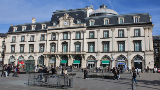 L’Opéra-Théâtre de Clermont-Ferrand s’illumine en bleu pour une action dédiée aux enfants