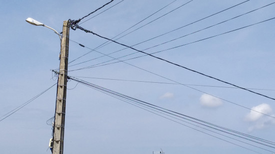 Lezoux : un accident provoque la chute d'un poteau, le quartier est priv&eacute; d'&eacute;lectricit&eacute;