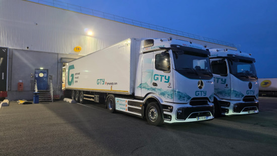 Puy-de-D&ocirc;me : La Poste mise sur des poids lourds &eacute;lectriques entre Lempdes et Lyon