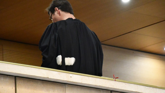 Vichy : 18 mois de prison ferme après l’agression d’un sexagénaire venu aider un homme Vichy : 18 mois de prison ferme après l’agression d’un sexagénaire venu aider un homme