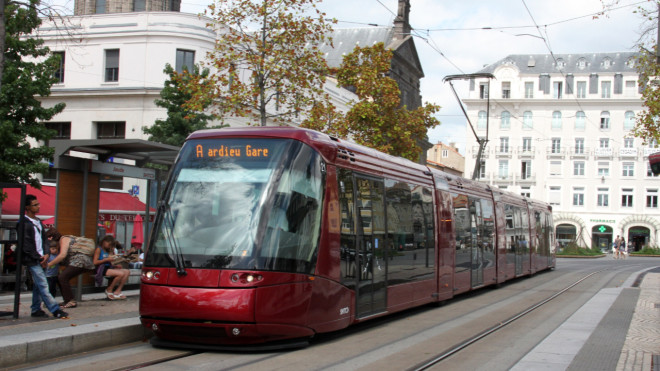 Clermont-Ferrand : la ligne A du tramway restera perturbée lundi après les dégradations du 17 octobre Clermont-Ferrand : la ligne A du tramway restera perturbée lundi après les dégradations du 17 octobre