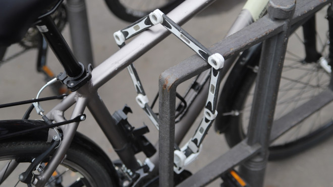 Clermont-Ferrand : son vélo électrique volé, une commerçante mène sa propre enquête et le récupère Clermont-Ferrand : son vélo électrique volé, une commerçante mène sa propre enquête et le récupère