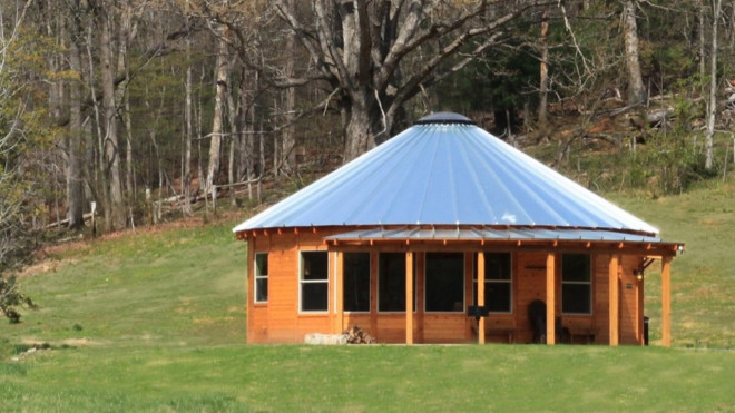 En Haute-Loire, un chien meurt dans l'incendie d'une yourte à Saint-Pierre-Eynac En Haute-Loire, un chien meurt dans l'incendie d'une yourte à Saint-Pierre-Eynac