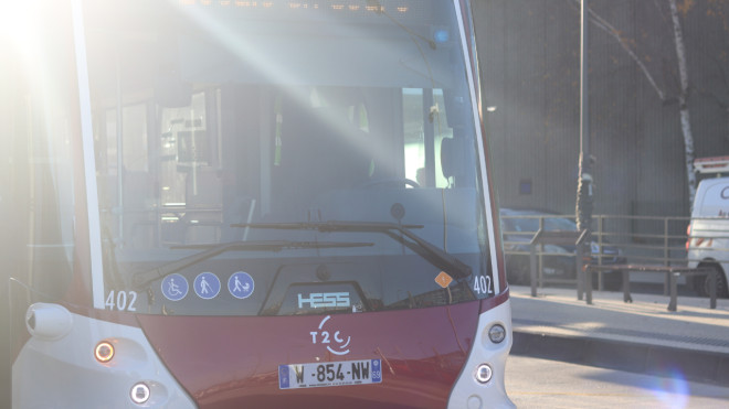 Face à la canicule, la T2C réduit la fréquence du tram et des bus Face à la canicule, la T2C réduit la fréquence du tram et des bus
