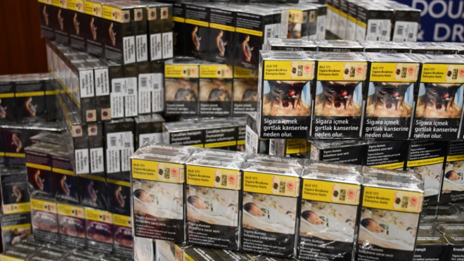 Il transportait 14 cartouches de cigarettes dans sa voiture, un Clermontois condamné à une grosse amende Il transportait 14 cartouches de cigarettes dans sa voiture, un Clermontois condamné à une grosse amende