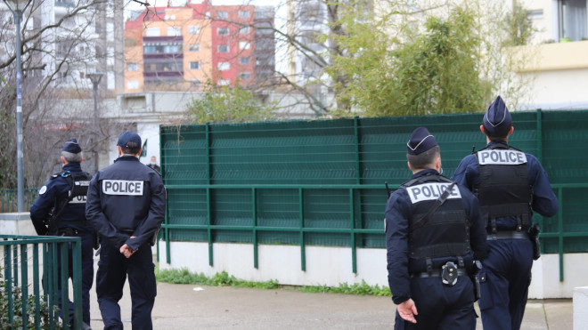 Interdit de point de deal &agrave; Clermont-Ferrand, il y retourne trois heures plus tard et jette l&rsquo;arr&ecirc;t&eacute; &agrave; la poubelle