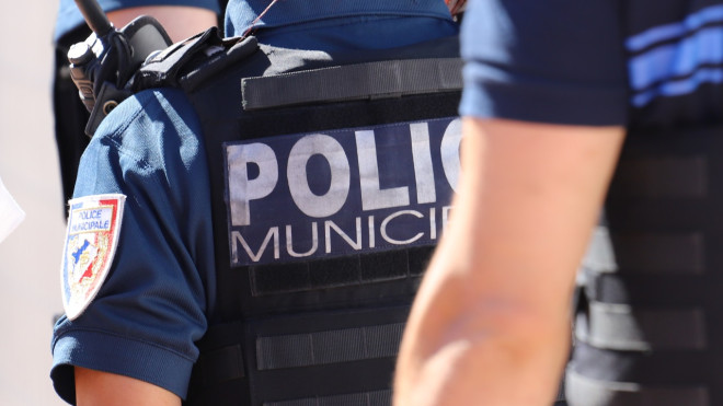 Puy-de-D&ocirc;me : un &eacute;lu et deux policiers municipaux agress&eacute;s par un groupe de jeunes