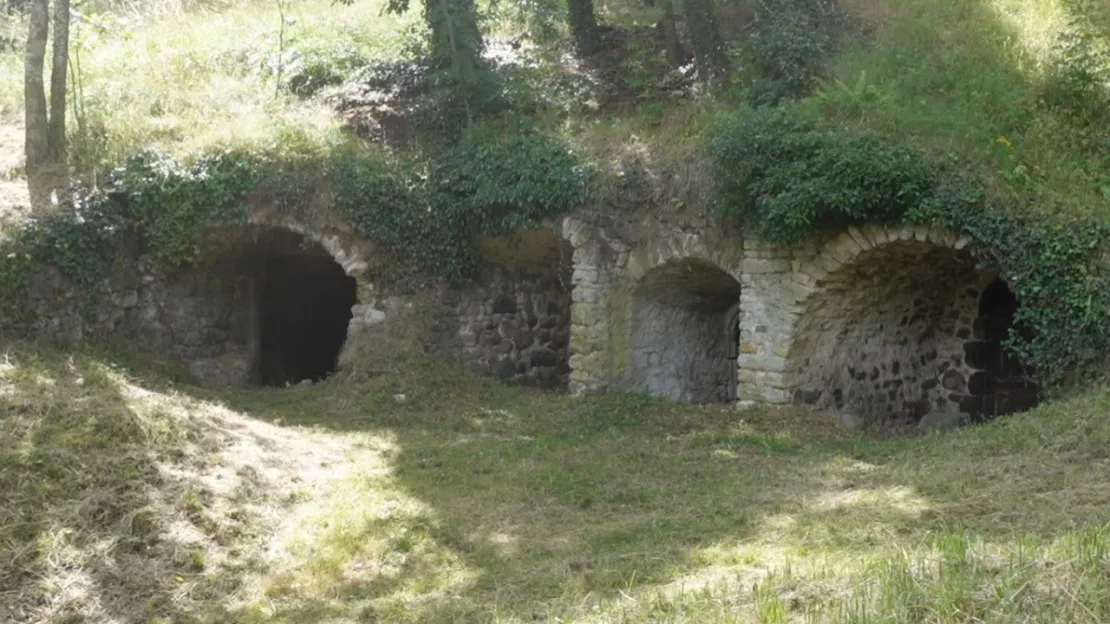 ESCAPADES EN AUVERGNE - Les 140 Caves de Montaigut-le-Blanc, des secrets cachés dans les collines