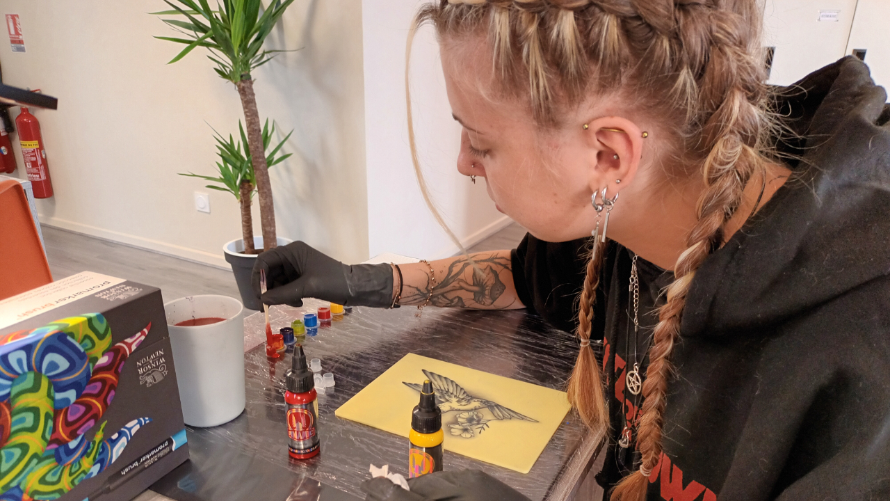 ESCAPADES EN AUVERGNE - La Needle Art School, pour apprendre l'art du tatouage ESCAPADES EN AUVERGNE - La Needle Art School, pour apprendre l'art du tatouage