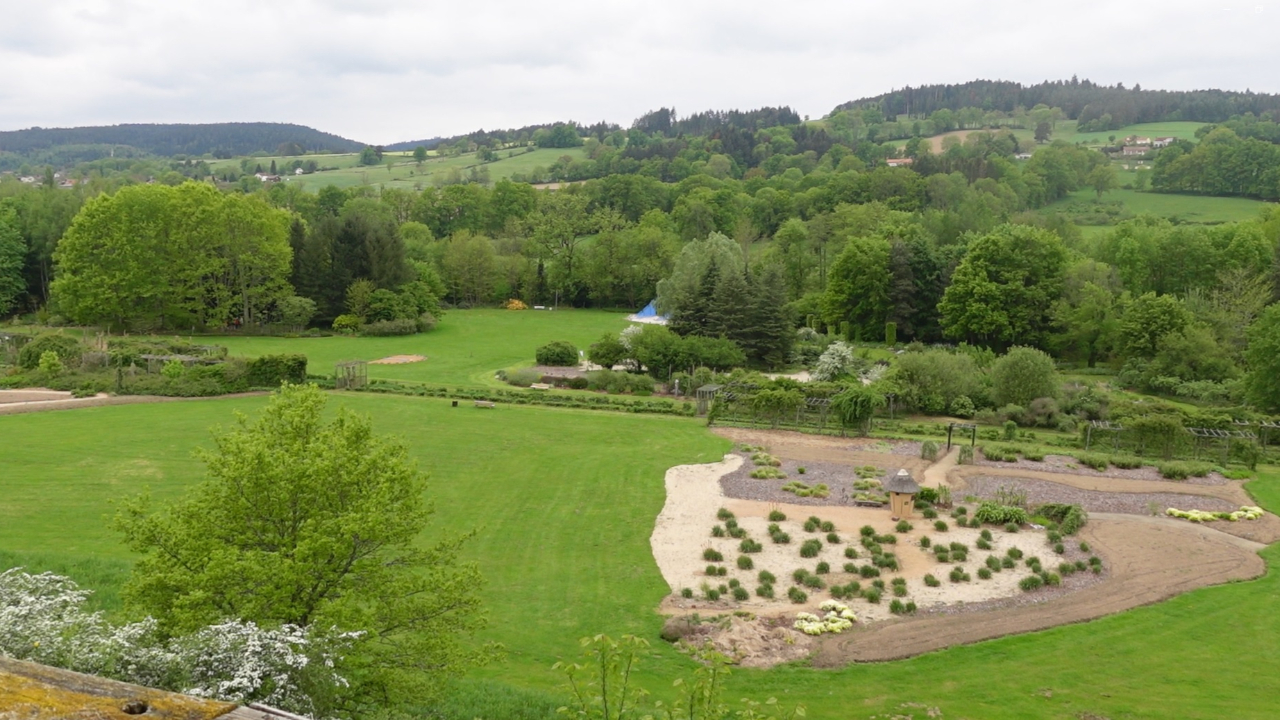 ESCAPADES EN AUVERGNE - Le Jardin pour la Terre, un Tour du Monde végétal à Arlanc