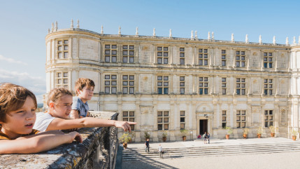 Évadez-vous en Auvergne-Rhône-Alpes au Château de Grignan ! Évadez-vous en Auvergne-Rhône-Alpes au Château de Grignan !